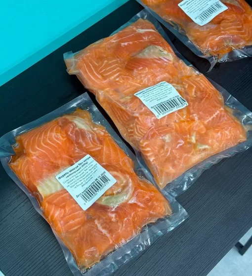 Шматки форелі, без шкіри і без кісток, 500г/1кг